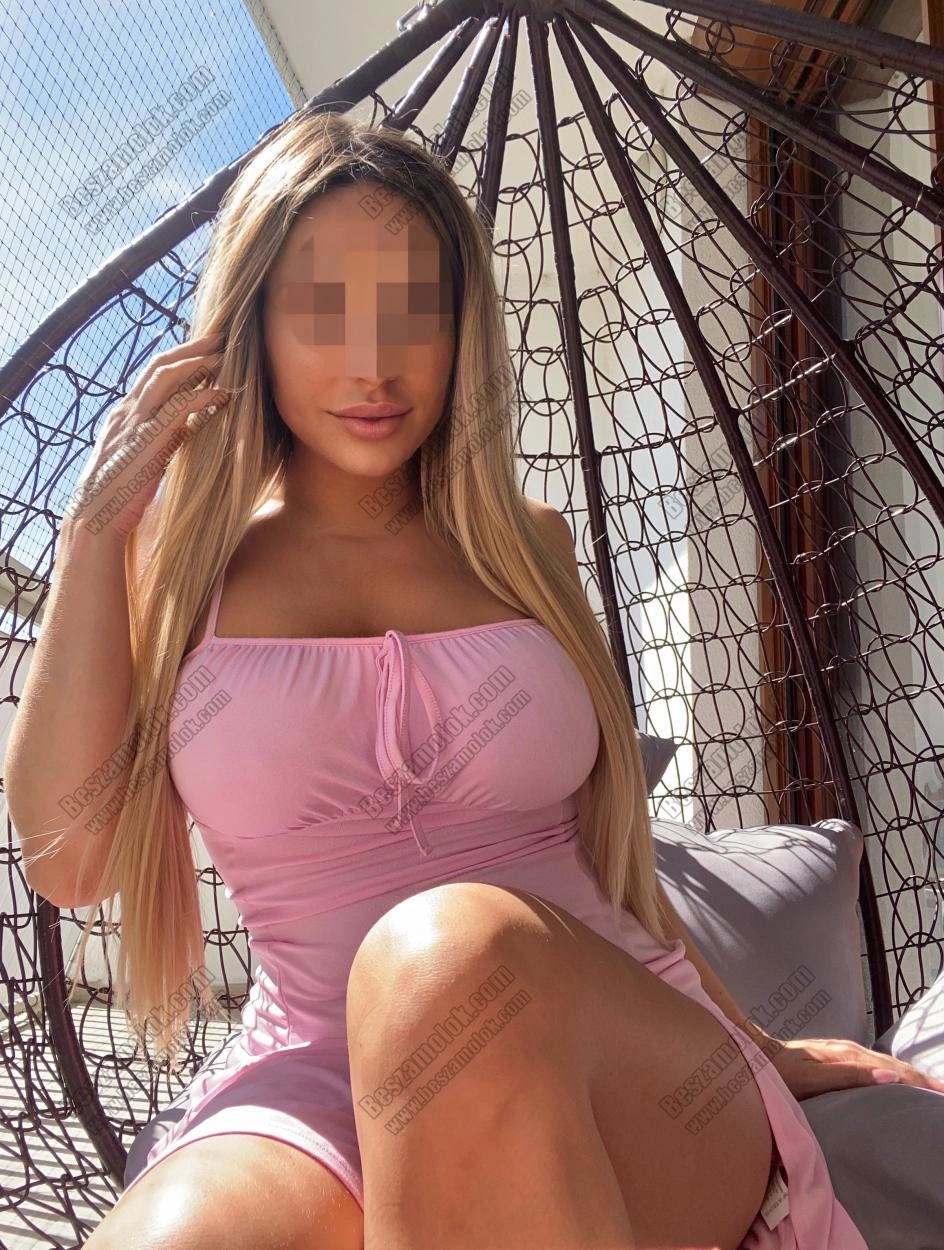 Vivien szilikonos csaj profil kepes profil - szilikonoscsajok.hu Vivien - +36 70 656 1232 - szilikonos csajok foto