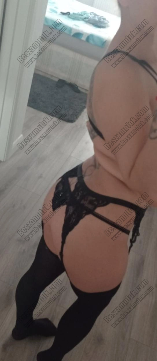 Adél - +36 70 307 6969 - szilikonos csajok foto