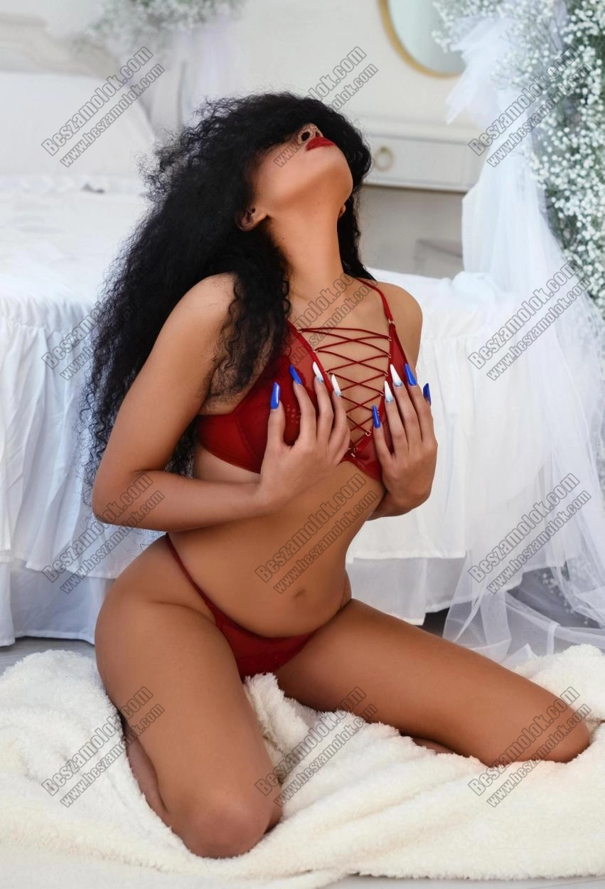 Xénia szilikonos csaj profil kepes profil - szilikonoscsajok.hu Xénia - +36 30 431 5926 - szilikonos csajok foto